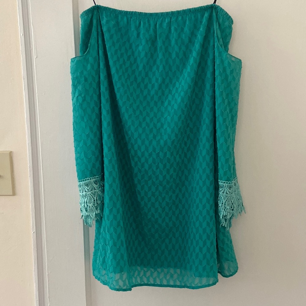 Strapless dress with sleeves